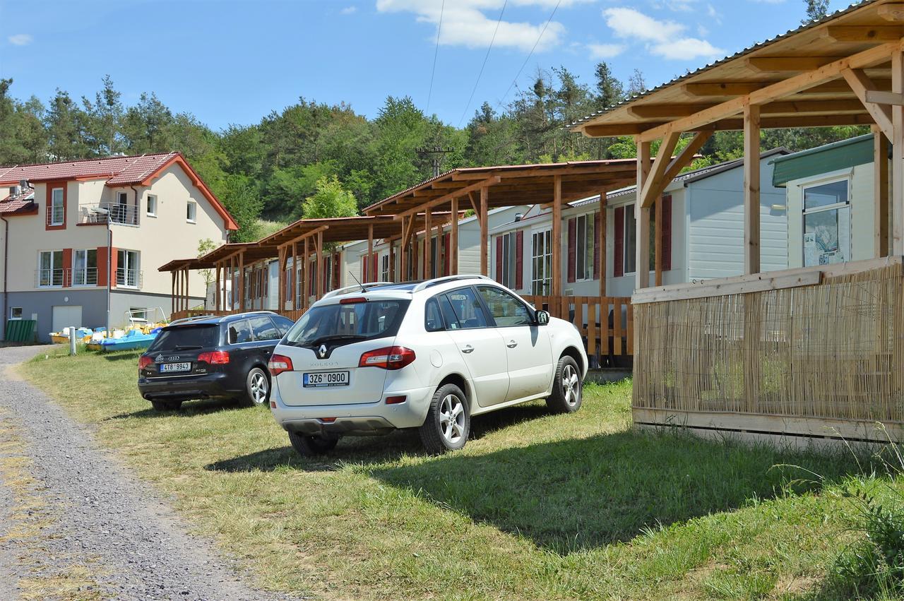 Hotel Mobilheimy U Prehrady Horní Dunajovice Zewnętrze zdjęcie