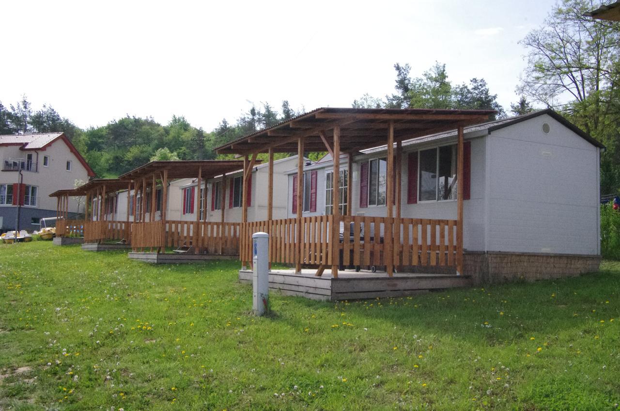Hotel Mobilheimy U Prehrady Horní Dunajovice Zewnętrze zdjęcie